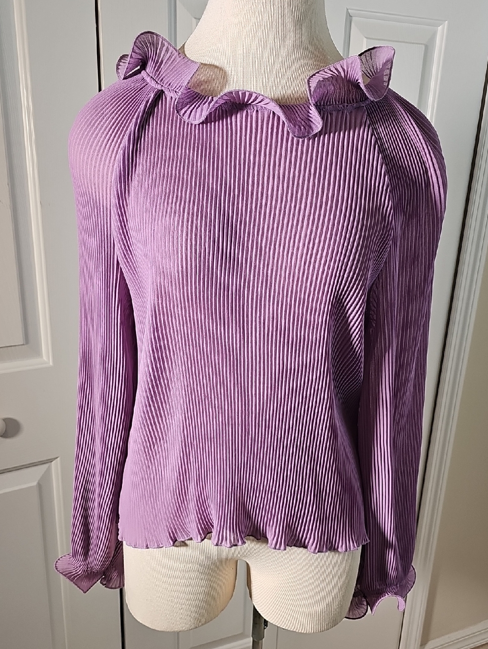 Zara Pleated Ruffle Neck Blouse Womens Size M Purple Long Sleeve Romantic Top